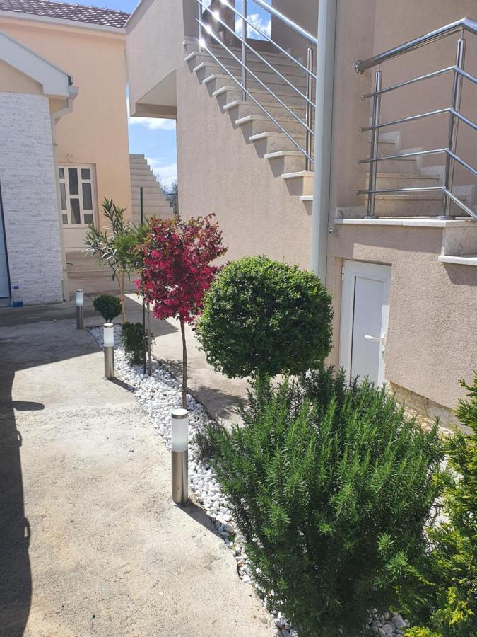 Apartman Tolosi Ποντγορίτσα Εξωτερικό φωτογραφία