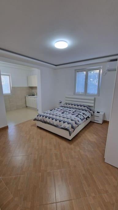 Apartman Tolosi Ποντγορίτσα Εξωτερικό φωτογραφία