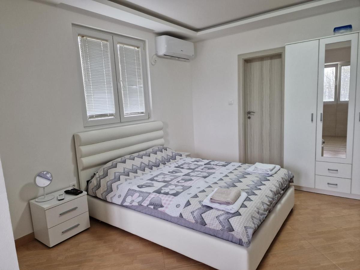 Apartman Tolosi Ποντγορίτσα Εξωτερικό φωτογραφία