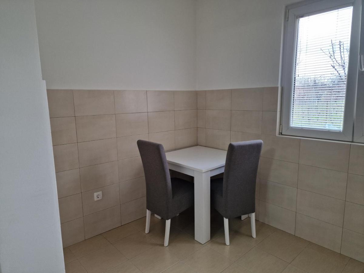 Apartman Tolosi Ποντγορίτσα Εξωτερικό φωτογραφία