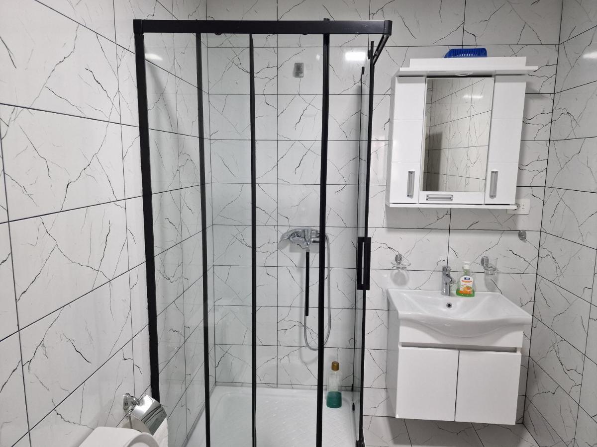 Apartman Tolosi Ποντγορίτσα Εξωτερικό φωτογραφία