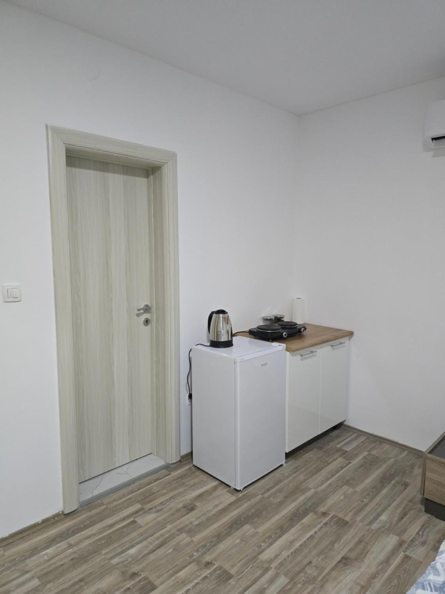 Apartman Tolosi Ποντγορίτσα Εξωτερικό φωτογραφία