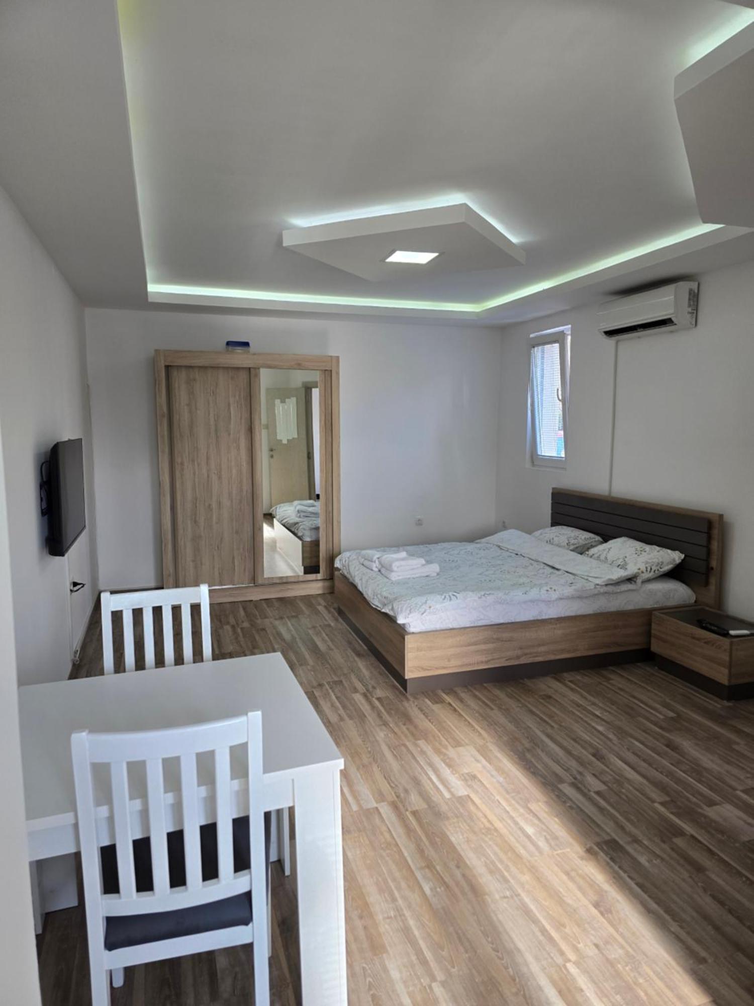Apartman Tolosi Ποντγορίτσα Εξωτερικό φωτογραφία